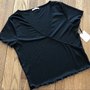 KTK Black Crop Top Short Sleeve Wavy Hem V-Neckline Size 2XL Junior